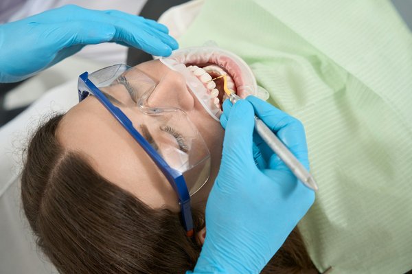 Adoptez le détartreur dentaire pour un sourire radieux