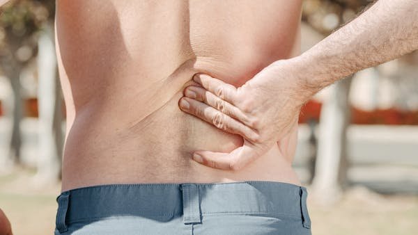 7 solutions efficaces pour soulager le mal de dos et améliorer la posture